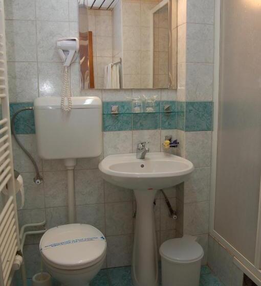 اتاق استاندارد, Makpetrol Struga