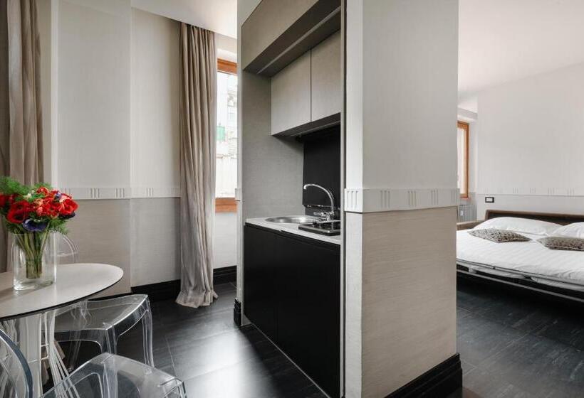 Suite with Terrace, Unica Suites Rome