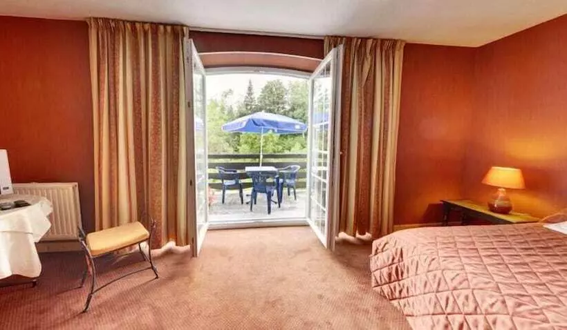 Standard Quadruple Room, Moulin Des Truites Bleues