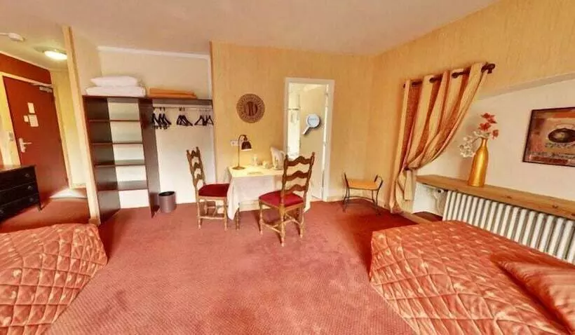 Standard Quadruple Room, Moulin Des Truites Bleues