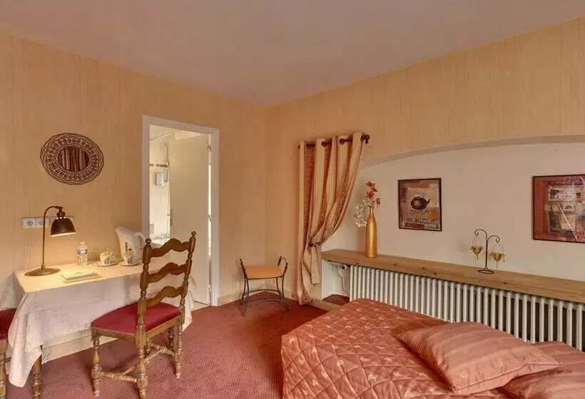 Standard Quadruple Room, Moulin Des Truites Bleues