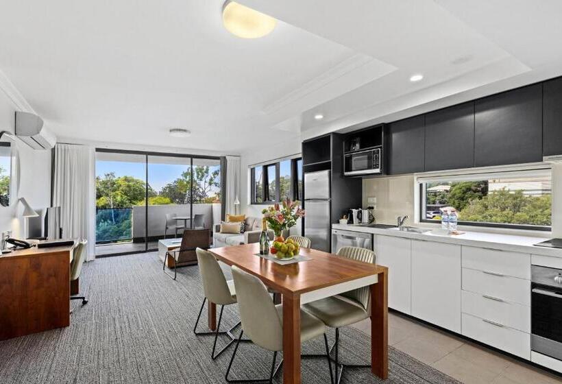 شقة 3 غرف, Quest Kelvin Grove