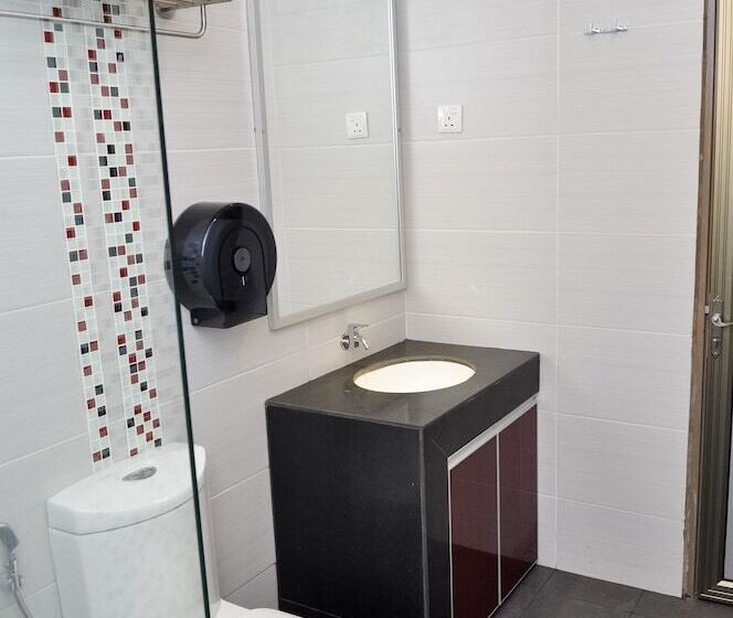 חדר דלוקס, Signature