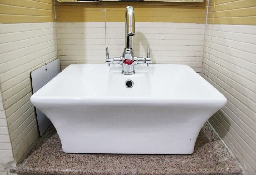 Camera Standard, Taj Galaxy