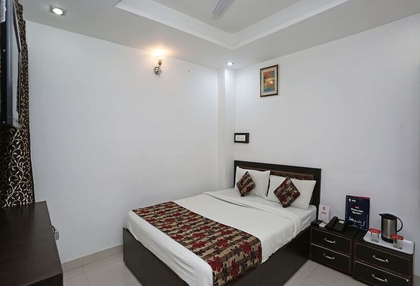 Camera Standard, Taj Galaxy