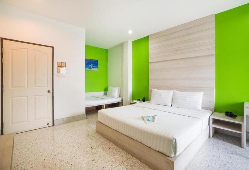 اتاق سوپریور سه تخته, The Fifth Residence