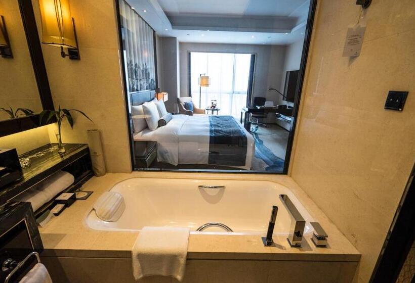 스탠다드 룸 킹사이즈 침대, Wanda Realm Jining