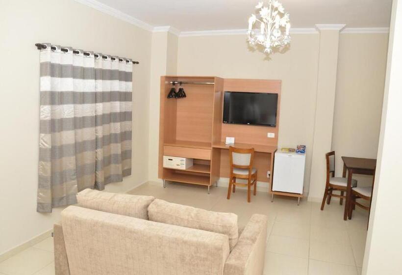 Suite, Lotus Hotel   à 6 Km Do Santuário De Aparecida Sp