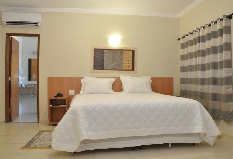 스위트, Lotus Hotel   à 6 Km Do Santuário De Aparecida Sp