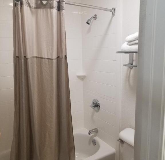 استودیو استاندارد با تخت کینگ, Days Inn By Wyndham Oklahoma City Nw Expressway