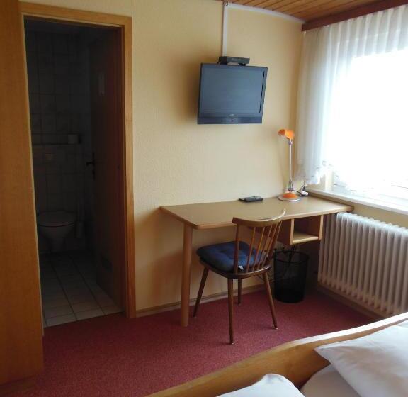 غرفة أساسية, Grüner Baum