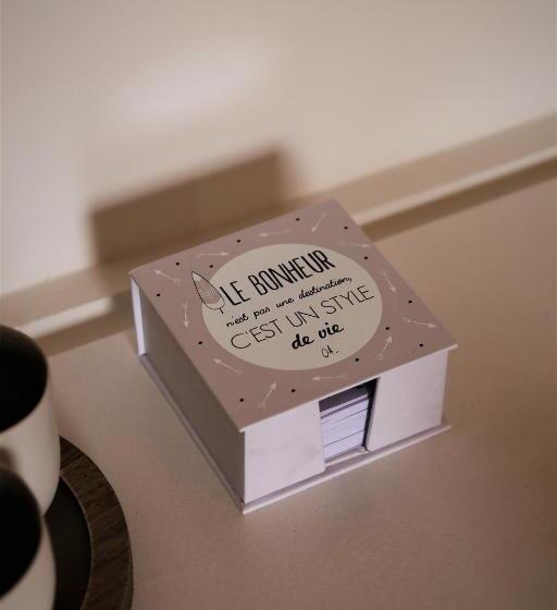 غرفة قياسية ثلاثية, Le Bonheur  Suite Cognac