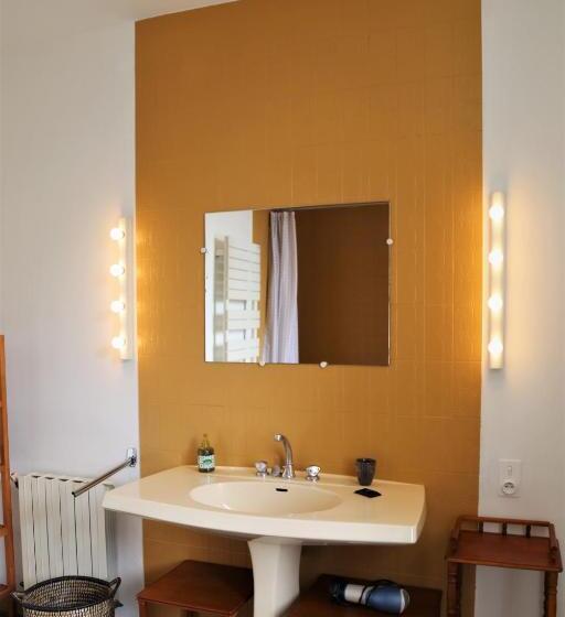 غرفة قياسية ثلاثية, Le Bonheur  Suite Cognac