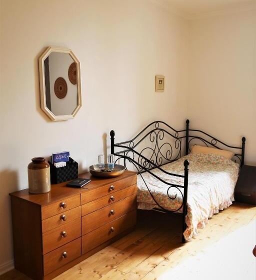 Номер Стандарт Трехместный, Le Bonheur  Suite Cognac