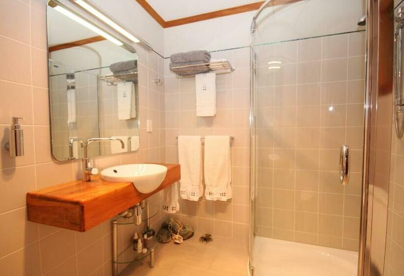 Стандартный Номер Кровать Кинг, Sails Ashore Lodge