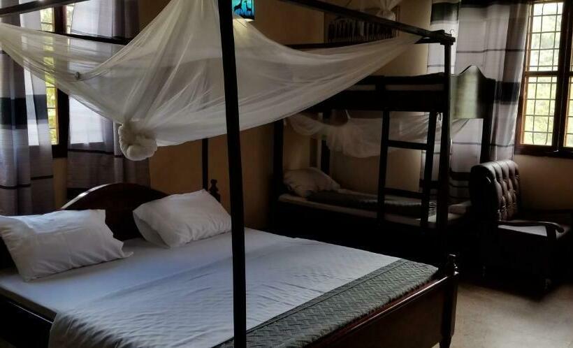 سوئیت با بالکن, Aivlys Lodge Kilimanjaro