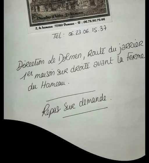 Perhehuone, Le Hameau