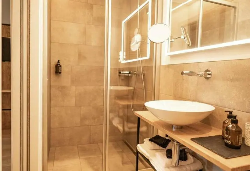 Standard-huone, Haus Jausern