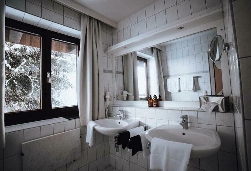 سوئیت پریمیوم 2 خوابه, Haus Jausern