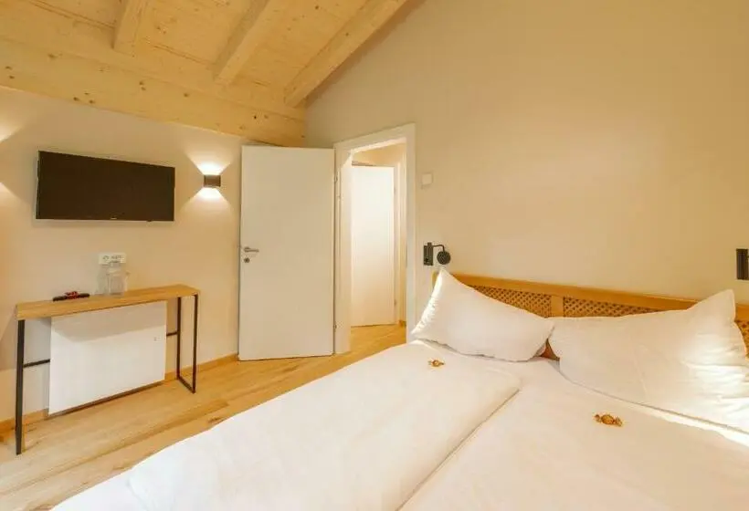 Premium-sviitti 2 Makuuhuonetta, Haus Jausern