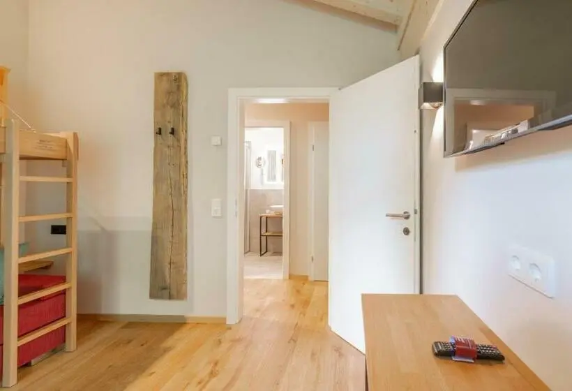 Premium-sviitti 2 Makuuhuonetta, Haus Jausern