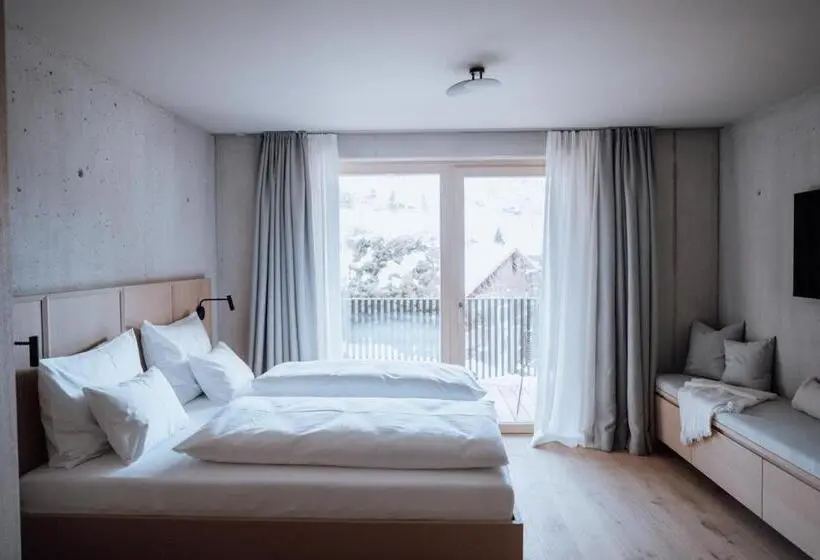 Superior-huone, Haus Jausern
