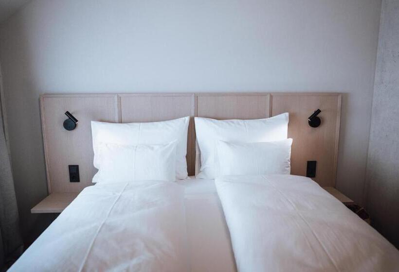 سوئیت دلوکس 2 خوابه, Haus Jausern