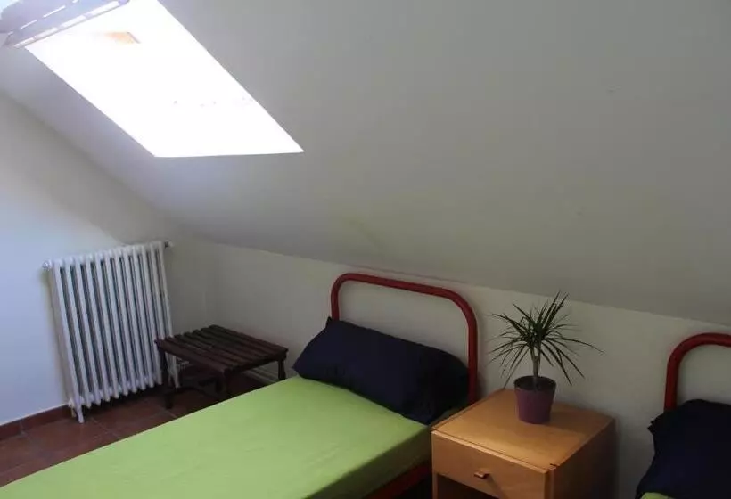 اتاق استاندارد با چشم‌انداز, Albergue De Canfranc Estación
