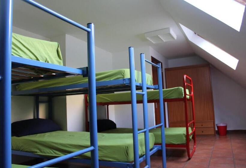 اتاق خانوادگی با سرویس بهداشتی مشترک, Albergue De Canfranc Estación