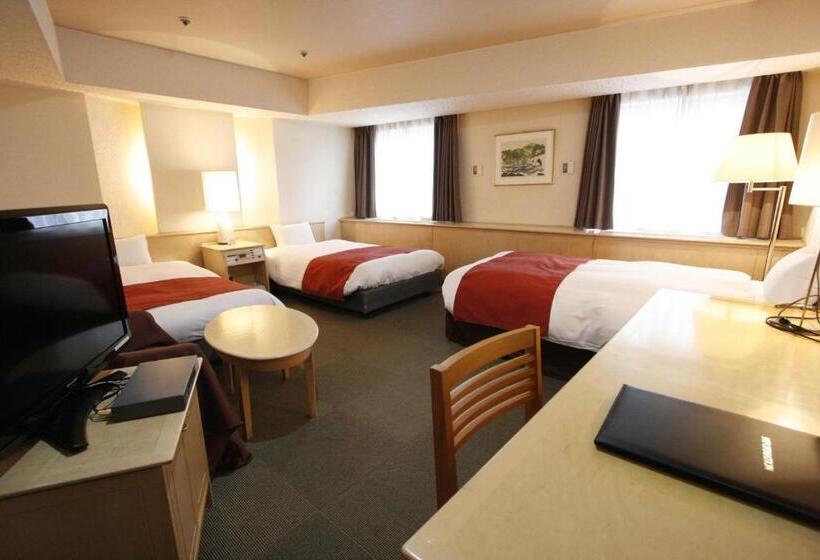 غرفة قياسية ثلاثية, Abest Meguro