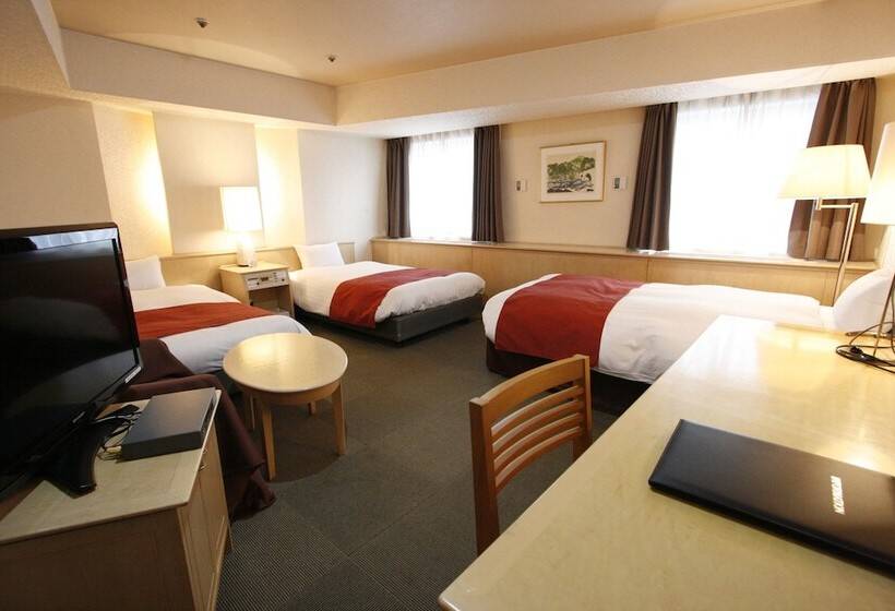 غرفة قياسية ثلاثية, Abest Meguro