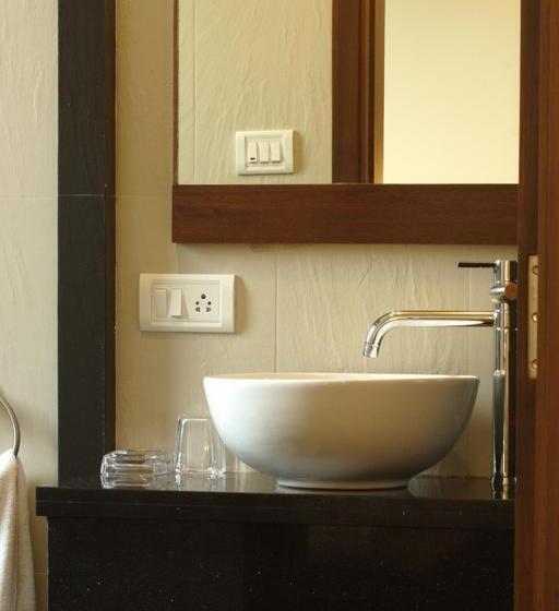 غرفة ديلوكس, Amigo