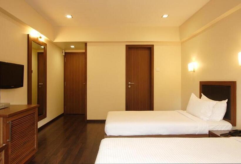 غرفة ديلوكس, Amigo