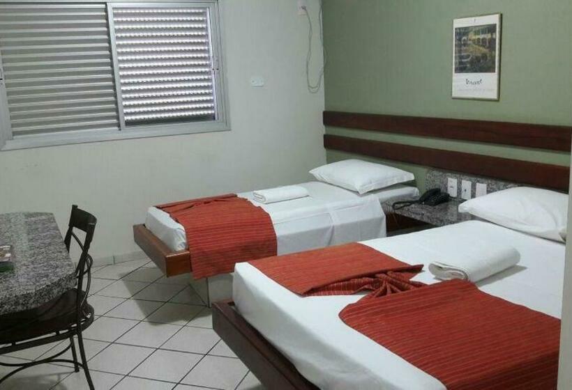 חדר סטנדרט לשלושה, Apollo