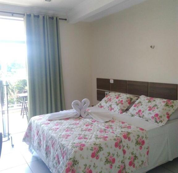 Suite cu balcon, Borari