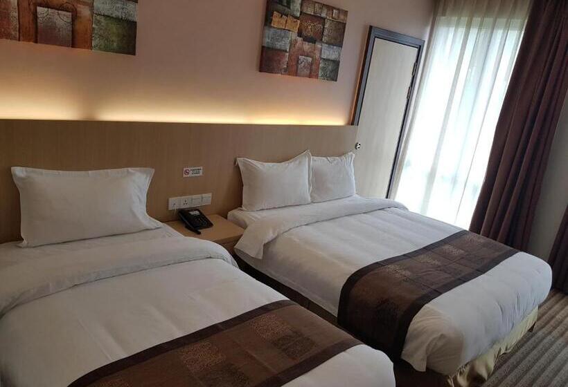 Quarto Triplo Deluxe, Dehome Boutique