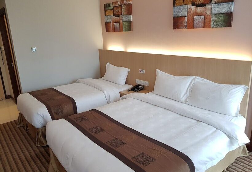 Quarto Triplo Deluxe, Dehome Boutique