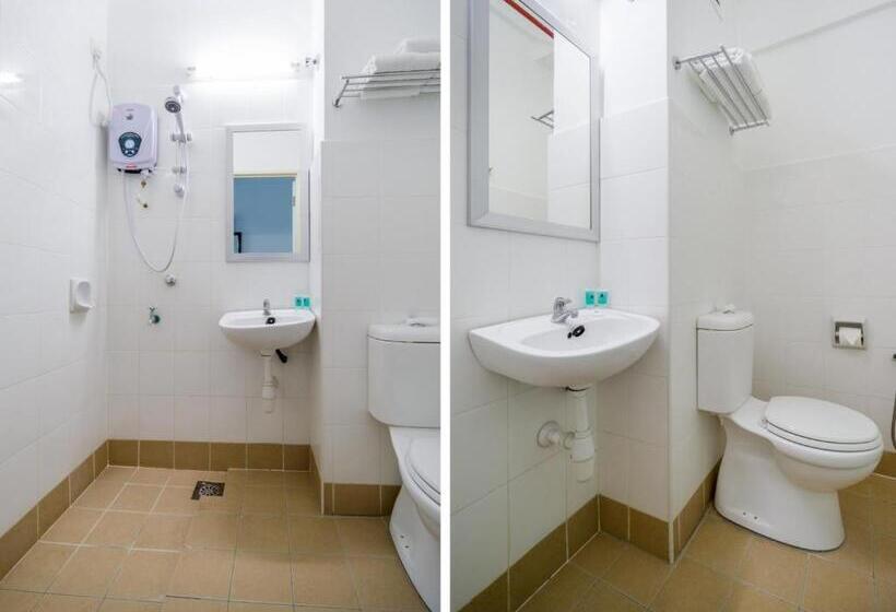 غرفة ديلوكس ثلاثية, Kuala Melaka Inn