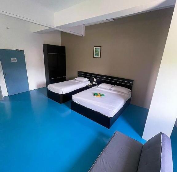 غرفة ديلوكس ثلاثية, Kuala Melaka Inn