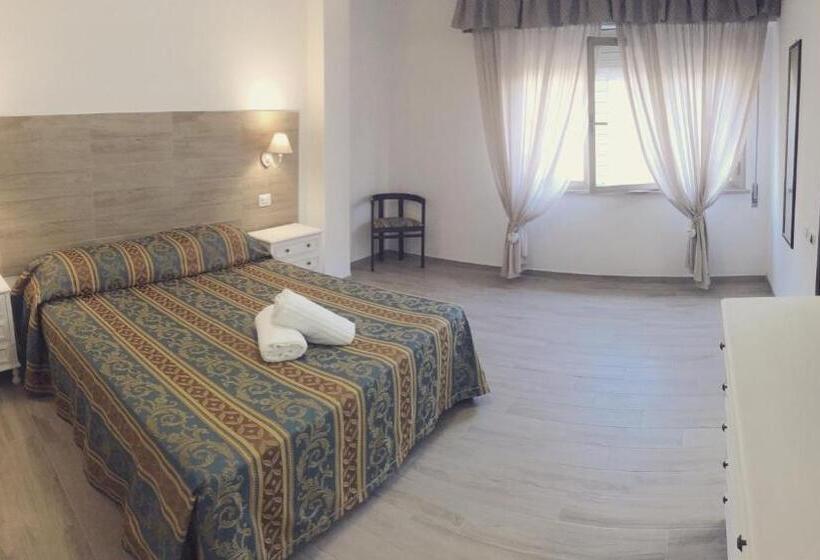 デラックスルーム, La Bussola