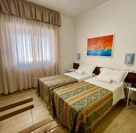 اتاق استاندارد یک نفره, La Bussola