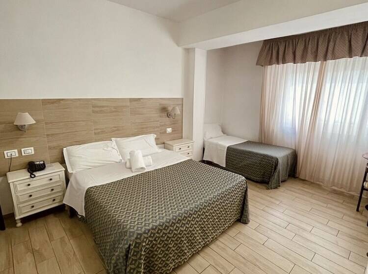 コンフォートトリプルルーム, La Bussola