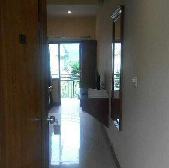 Cameră Superior cu Priveliște către Munte, Riverside Resort