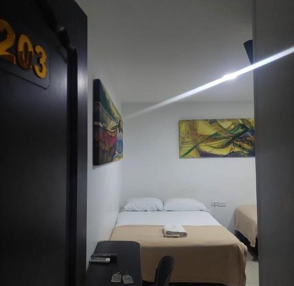 اتاق استاندارد سه نفره, Tayromar