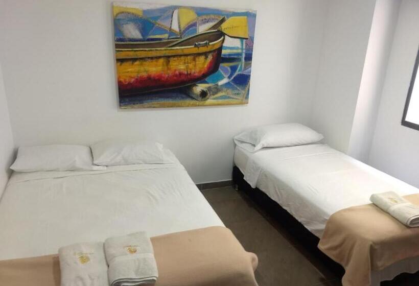 اتاق استاندارد سه نفره, Tayromar