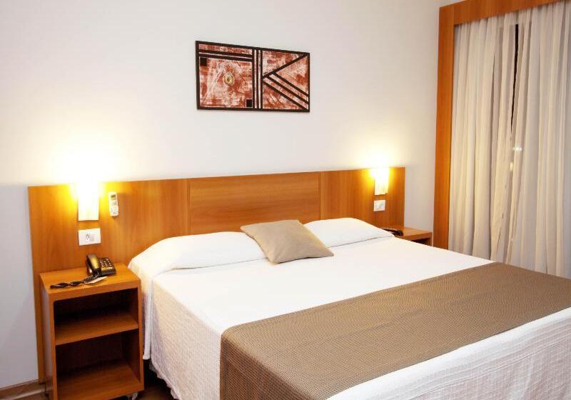 غرفة كلوب, Wyndham Garden Guadalajara Expo Plaza Del Sol