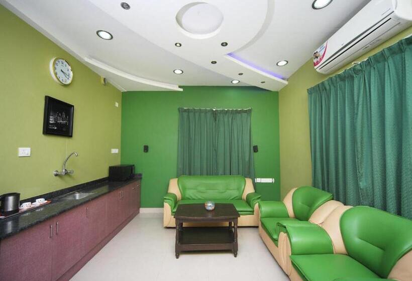 Suite, Max Classic Serviced Apartment