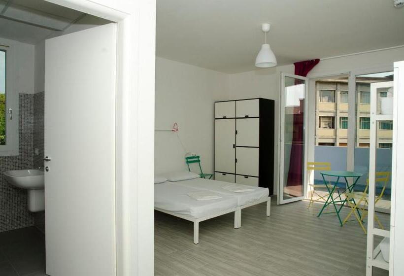 اتاق استاندارد چهار تخته, Meet Gardalake Hostel