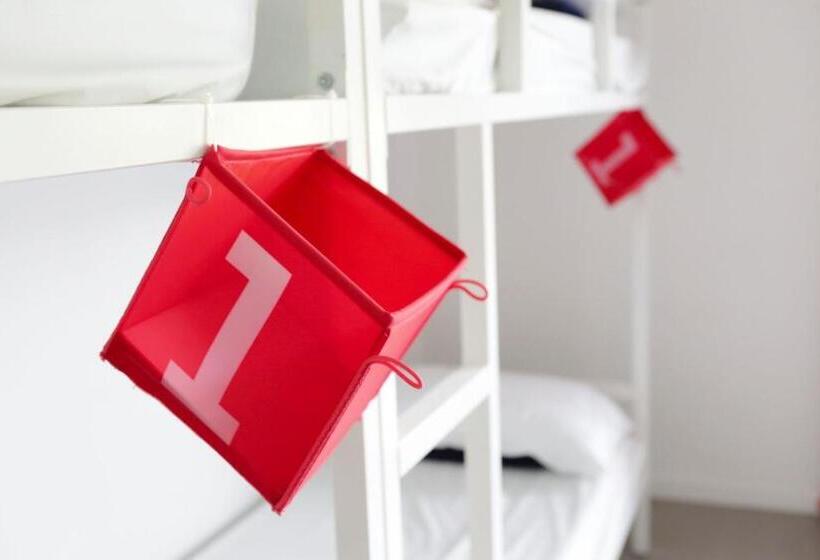 اتاق استاندارد, Meet Gardalake Hostel