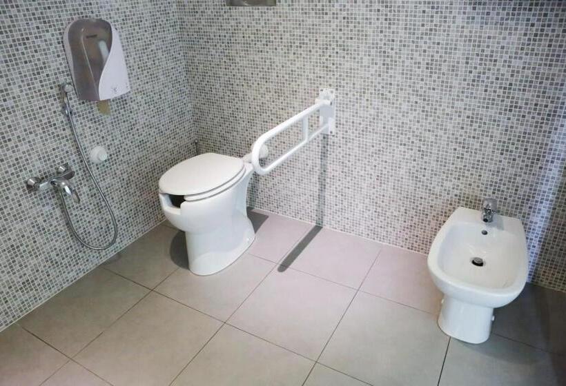 اتاق استاندارد, Meet Gardalake Hostel